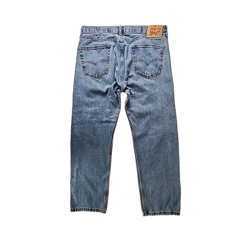 Levi's 505 Jeans Mens 38x32 Straight Leg Regular Fit Medium Wash Western Classic